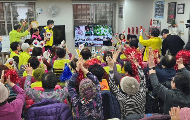 광명시 112개 경로당, 함께 노래 부르고 함께 춤춘다